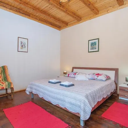Gorgeous In Dubravice-skradin With Wifi Holiday home Dubravice