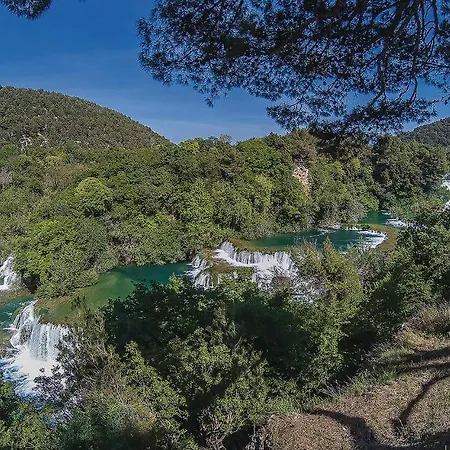 Gorgeous In Dubravice-skradin With Wifi Holiday home Dubravice